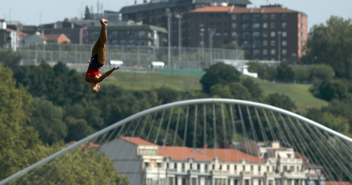 Fotos: Primeras rondas del torneo de saltos sobre la ría