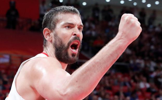 Marc Gasol celebra la victoria ante Australia.