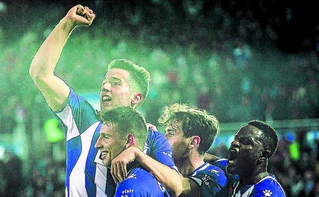 Jony celebra el gol de la temporada pasada al Sevilla.