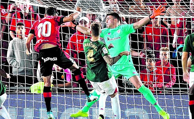 Unai Simón volvió a mantener su portería a cero tras 97 minutos de partido en Mallorca.