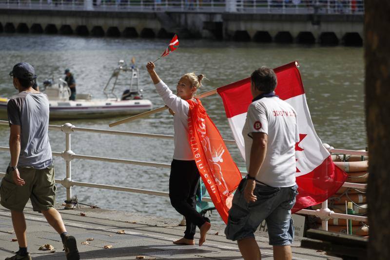 Fotos: 60.000 personas vibran con la final de saltos &#039;Red Bull Cliff Diving&#039; en Bilbao