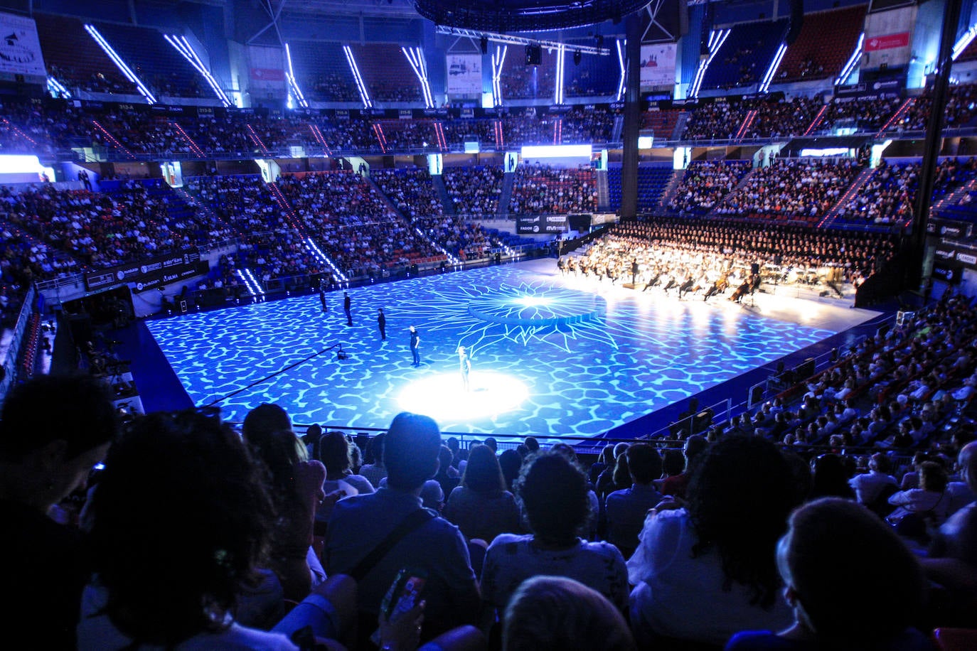 Fotos: &#039;Humanity al Music&#039; el gran espectáculo de la Corporación Mondragón