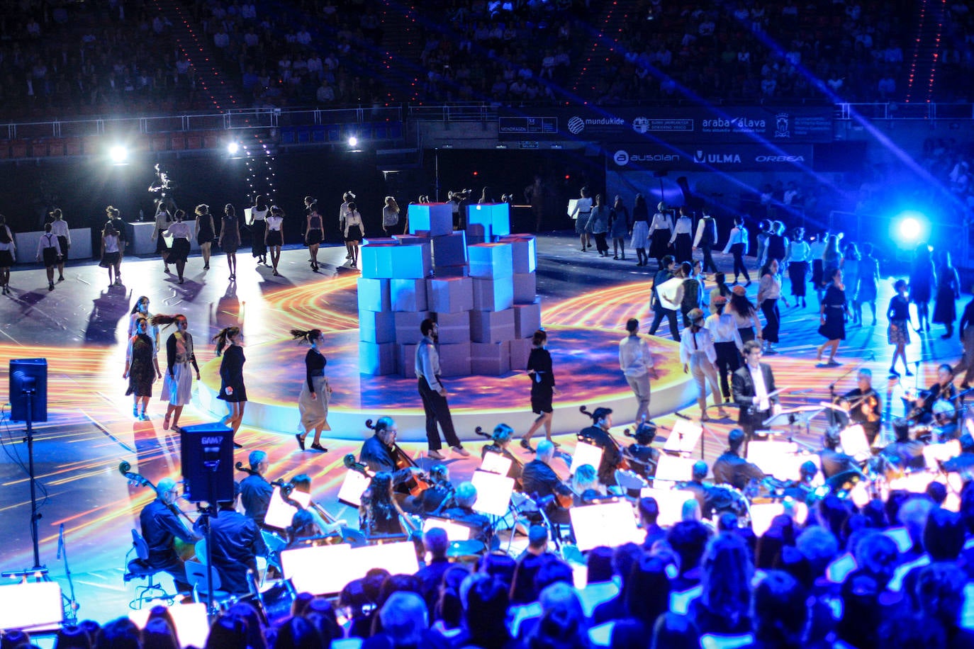 Fotos: &#039;Humanity al Music&#039; el gran espectáculo de la Corporación Mondragón