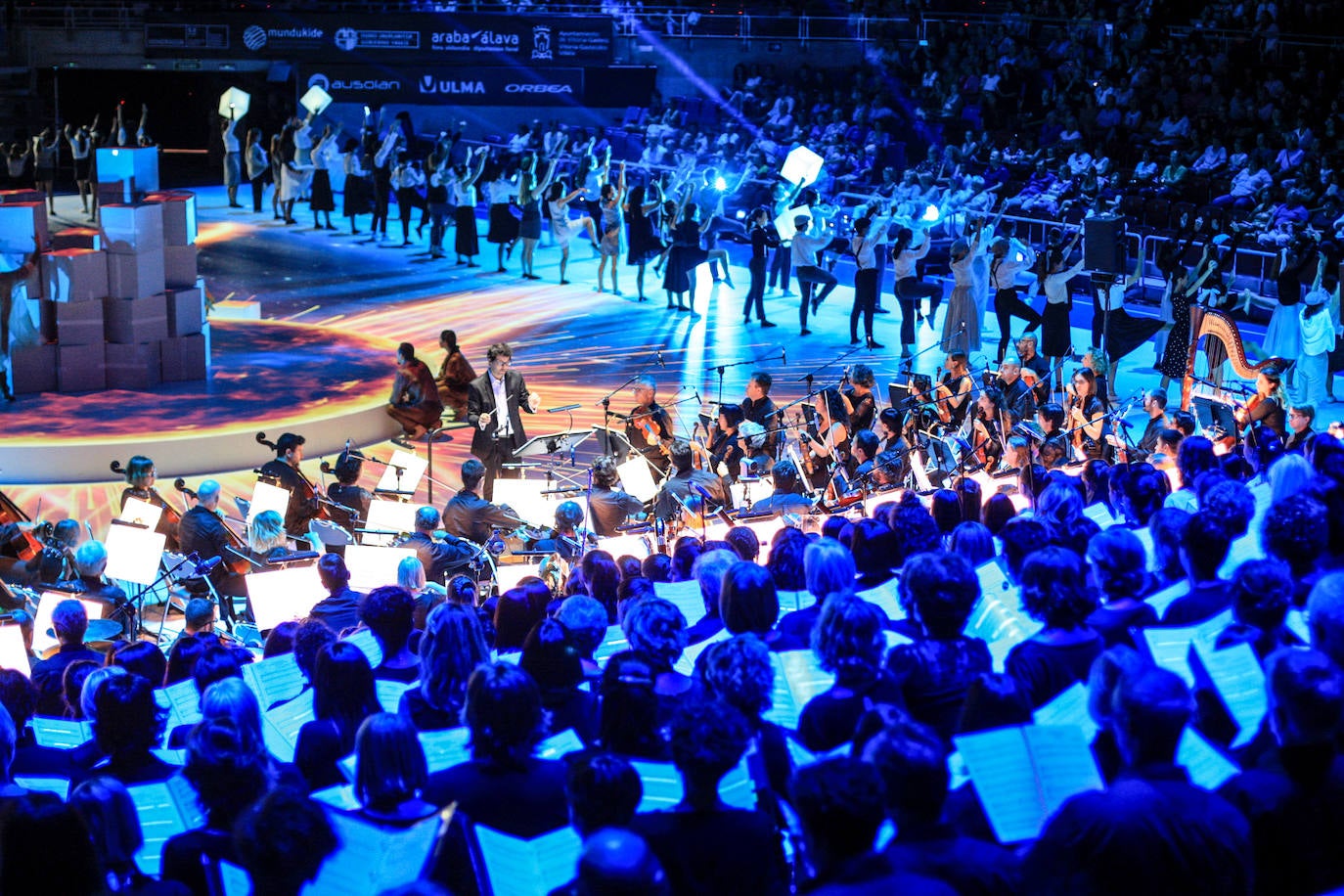 Fotos: &#039;Humanity al Music&#039; el gran espectáculo de la Corporación Mondragón