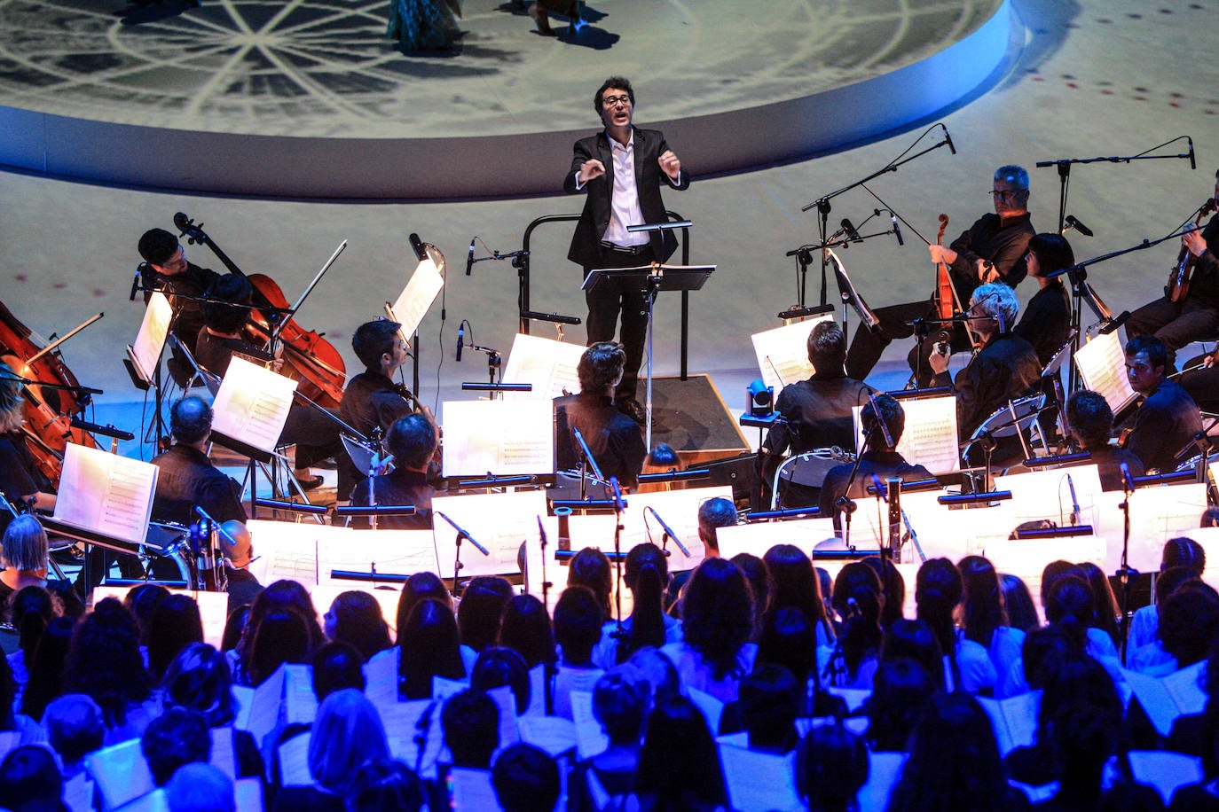 Fotos: &#039;Humanity al Music&#039; el gran espectáculo de la Corporación Mondragón