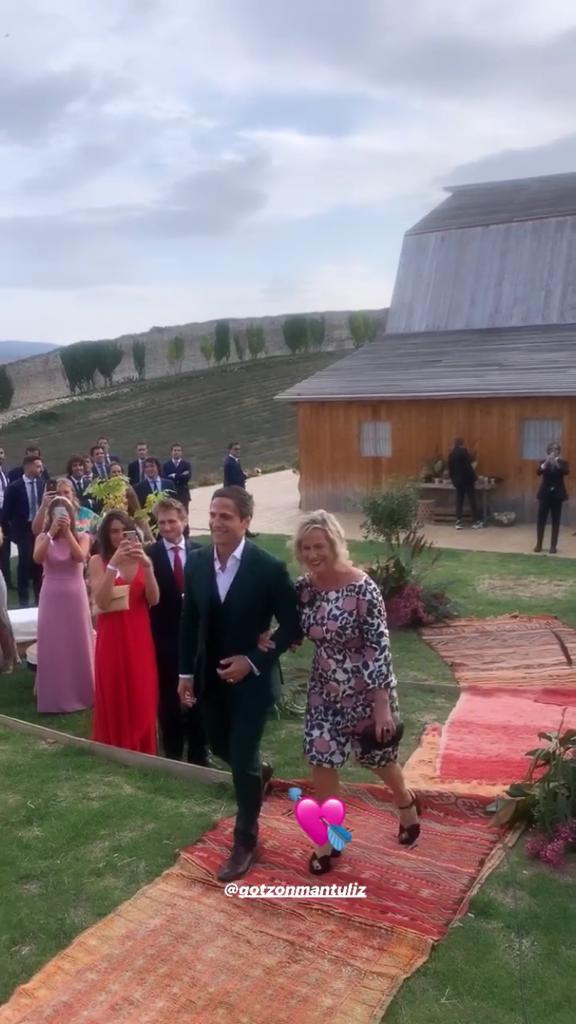 Todo apunta a que el 'instagramer' y Patricia, su pareja de toda la vida, han contraído matrimonio este mismo fin de semana en la más estricta intimidad