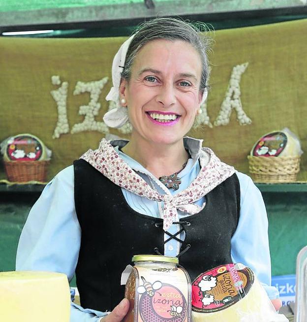 Leire Ibarrola usa una receta de 1900 en su queso.