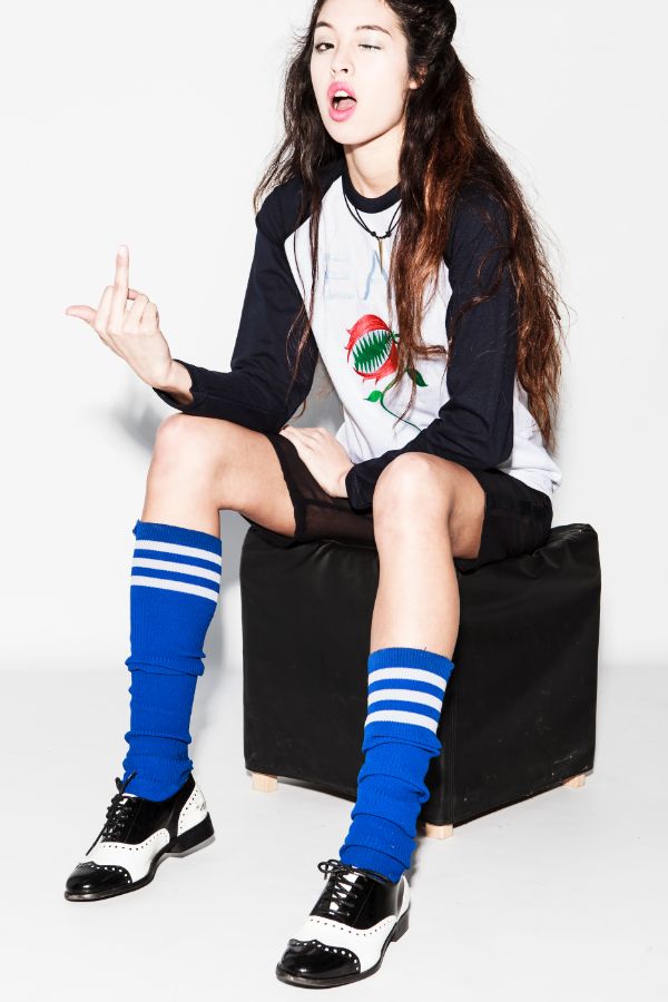 Sonia Fuente es la directora creativa de su firma homónima. Sus colecciones para mujer son cañeras, de estilo noventero y con influencias 'de la calle'