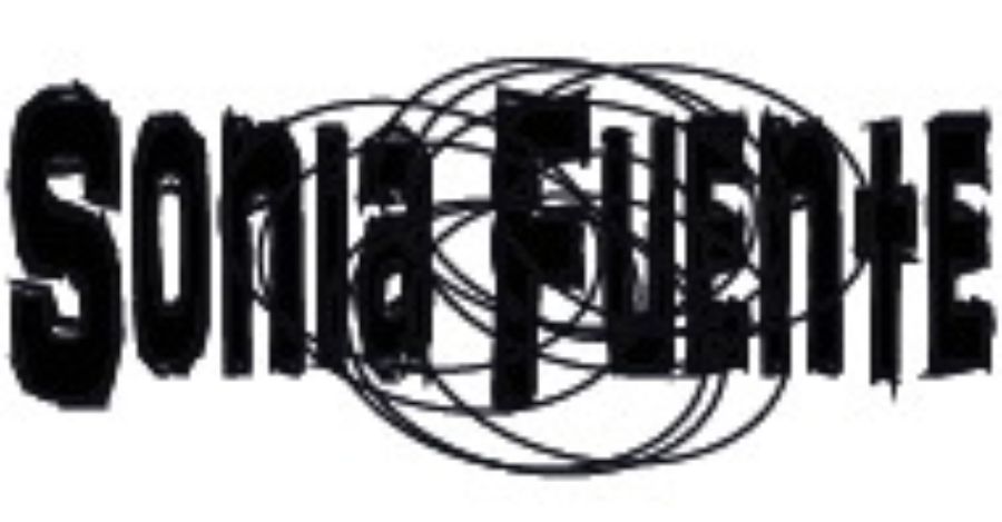 Sonia Fuente es la directora creativa de su firma homónima. Sus colecciones para mujer son cañeras, de estilo noventero y con influencias 'de la calle'