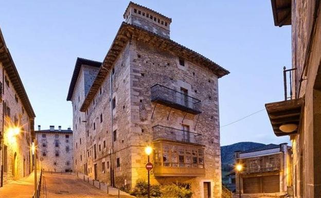 Casa torre Ortiz de Molinillo en Artziniega.