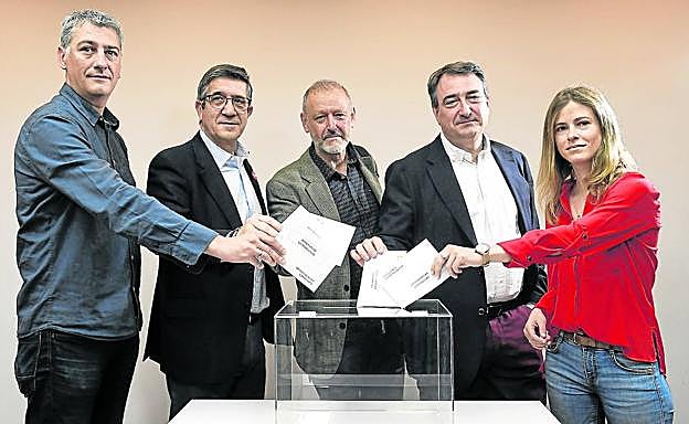 Oskar Matute, Patxi López, Roberto Uriarte, Aitor Esteban y Bea Fanjul, candidatos de los cinco principales partidos el 28-A.