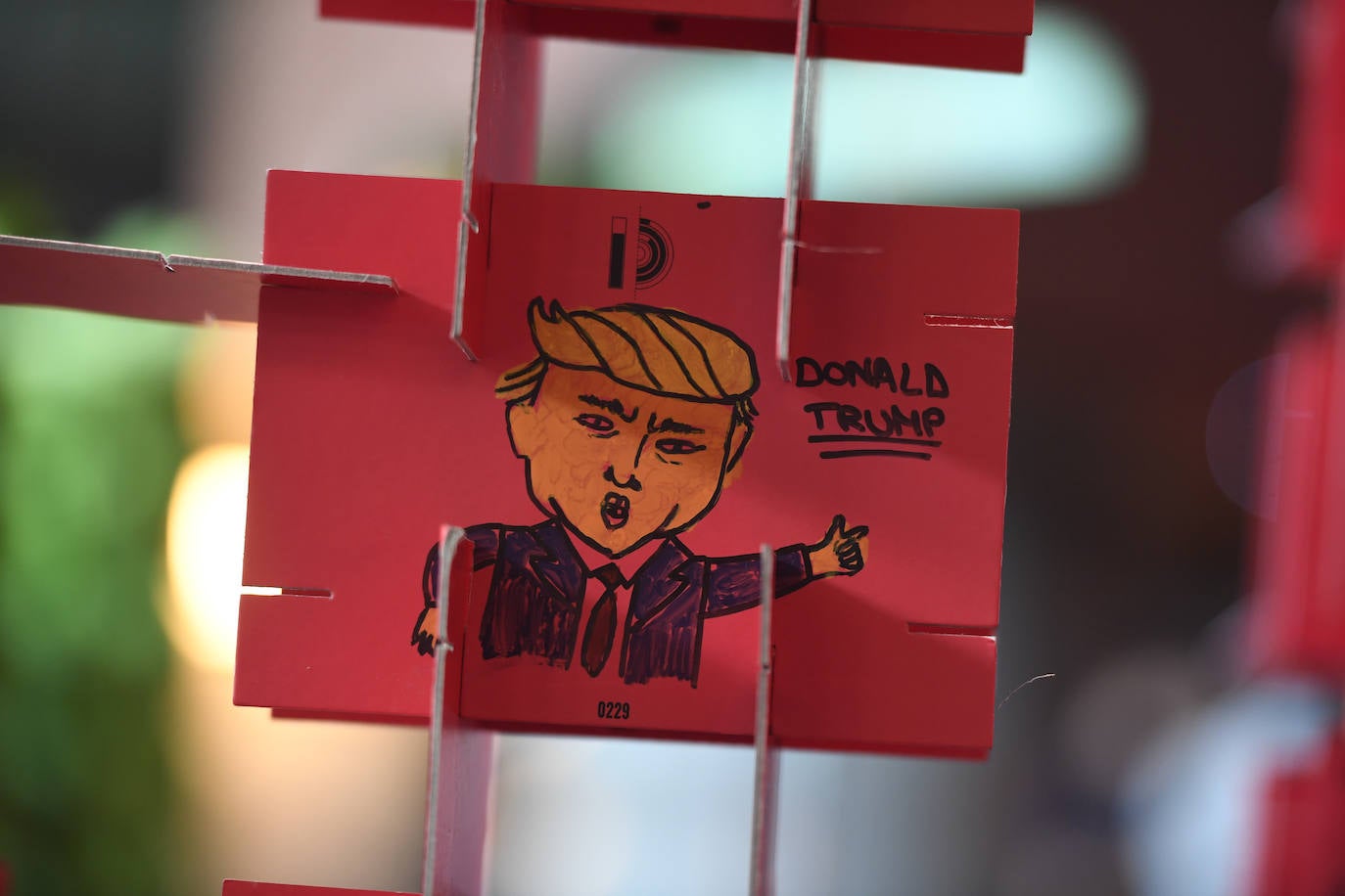 La exposición instalada en la Alhóndiga para promover la creación de ideas.