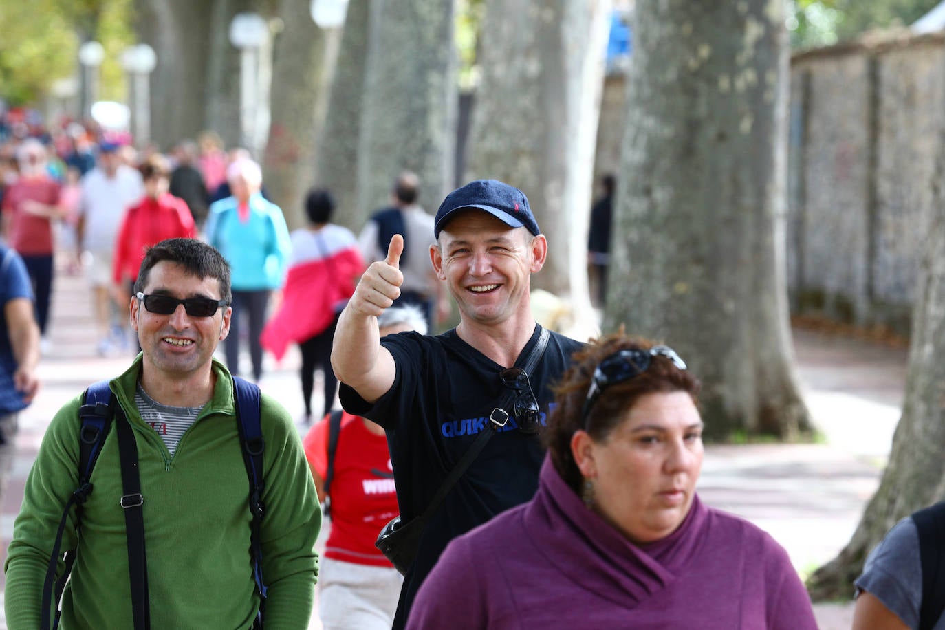 La popular cita ha reunido este año a cerca de dos mil participantes en un recorrido cargado de buen ambiente por el parque de Olárizu. Todo lo recaudado a través de las inscripciones para esta prueba que nació en 2012, coincidiendo con el reinado de Vitoria como 'Green Capital', irá destinado a la agencia de colocación de parados que Cáritas tiene en el barrio de Zaramaga.