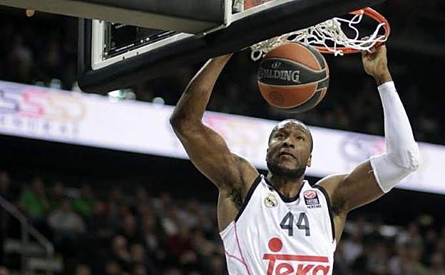 El fiscal pide 16 meses de cárcel para Slaughter y Panko por papeles falsos