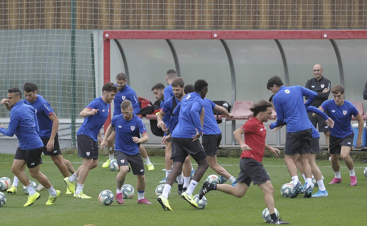 Los jugadores del Athletic se han entrenado hoy a puerta cerrada en Lezama. 