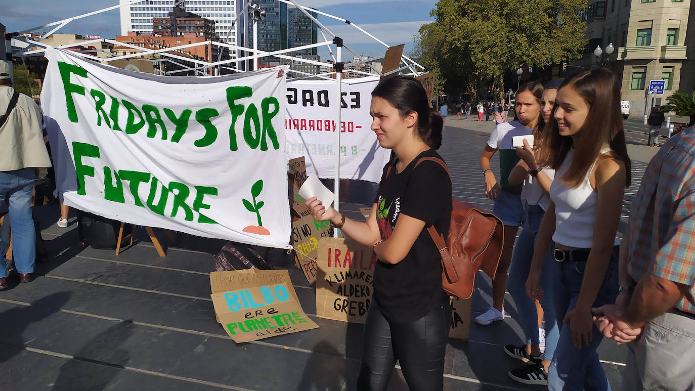 Fotos: Los estudiantes vizcaínos se manifiestan contra el cambio climático