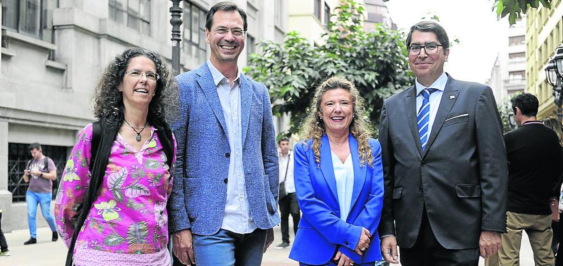 Beatriz Marcos, Lorenzo Mendieta, Gotzone Sagardui y Gonzalo Olabarria. 