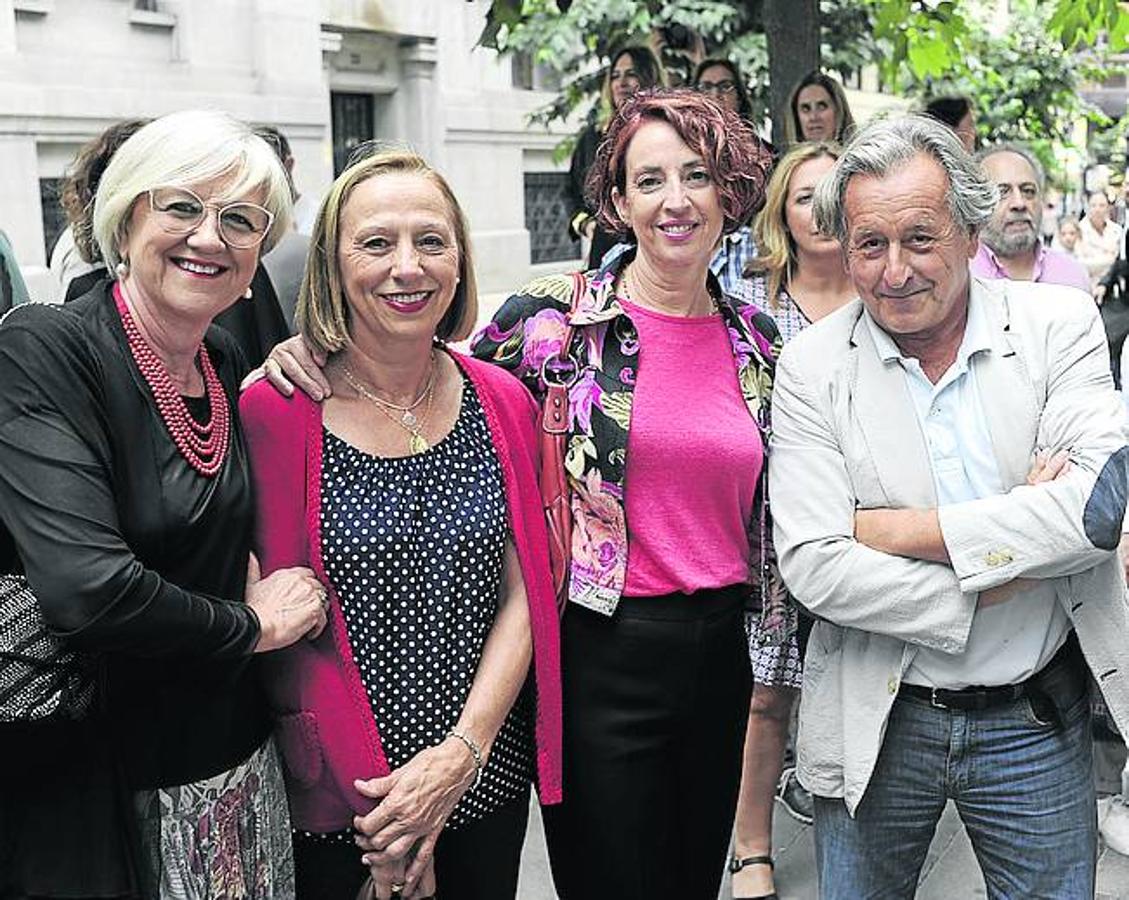 Nieves Gómez, Txelo Blanco, Macu Echeverría y Jesús Fernández Urbina. 