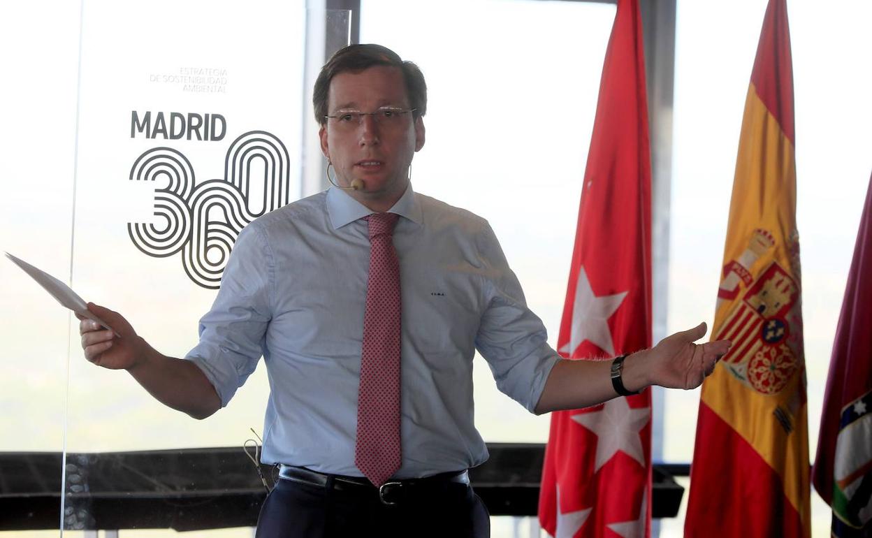 Almeida presenta las medidas.