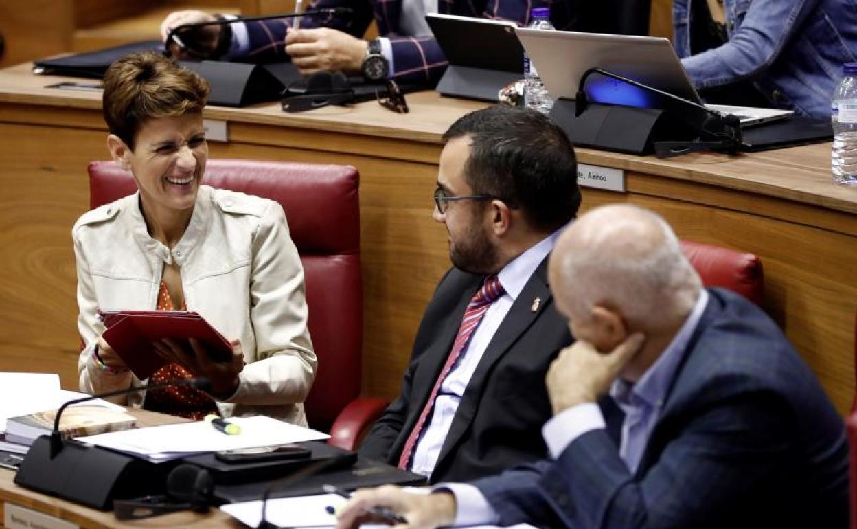 La presidenta del Gobierno de Navarra María Chivite y Javier Remírez, vicepresidente primero y consejero de Presidencia, Igualdad, Función Pública e Interior. 