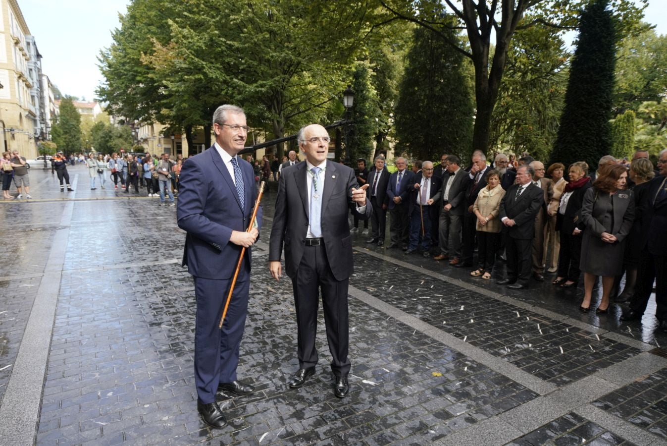 El diputado general de Gipuzkoa, Markel Olano, el lehendakari Urkullu y el presidente de Euskaltzaindia, Andrés Urrutia