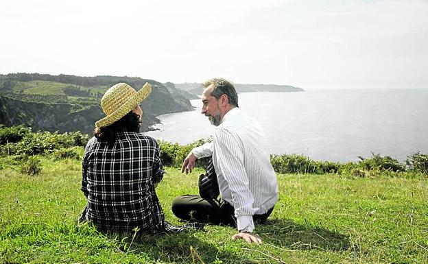 'Doctor Mateo'. En el pueblo asturiano de Lastres pasaron de recibir a 18.000 viajeros en 2008, el año anterior al estreno de la ficción de Antena 3, a 60.000 en 2011, cuando se emitió el último capítulo.