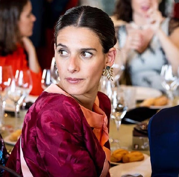 Inés Martín Alcalde, la firma que vistió a Nuria Roca en el enlace de Sergio Ramos y Pilar Rubio, comienza su gira por 12 ciudades españolas y hará parada en Vizcaya a partir del 16 de octubre