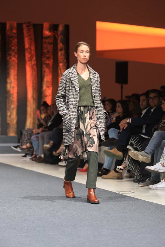 Fotos: El &#039;total black&#039; y el estilo militar dan la batalla esta temporada