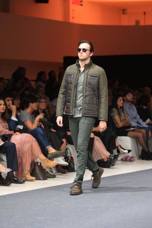 Fotos: El &#039;total black&#039; y el estilo militar dan la batalla esta temporada