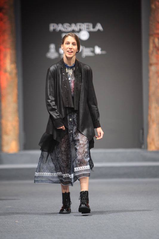 Fotos: El &#039;total black&#039; y el estilo militar dan la batalla esta temporada