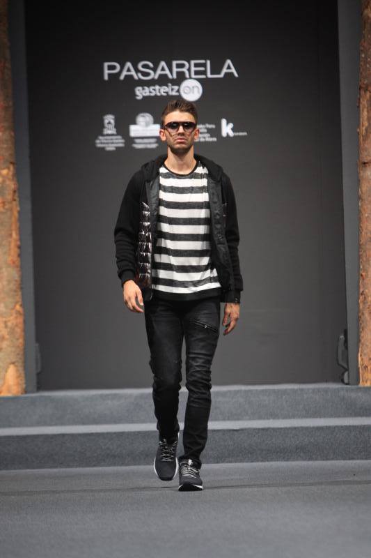 Fotos: El &#039;total black&#039; y el estilo militar dan la batalla esta temporada