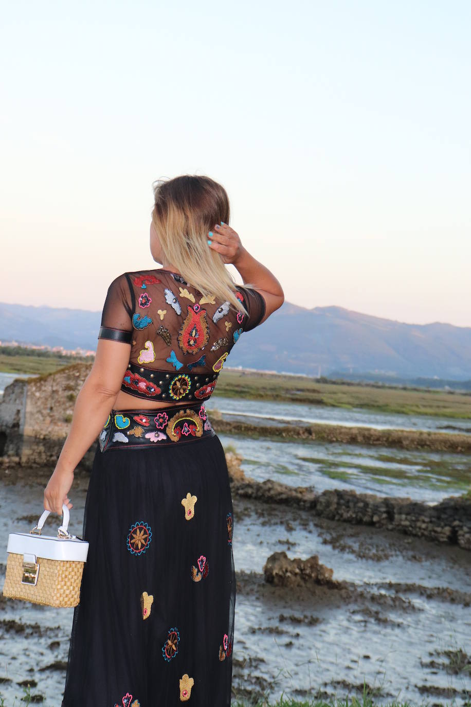 El 'veroño' nos impide hacer el cambio de armario antes de noviembre. Aquí cinco estilismos para quienes aún no han guardado el capazo y las sandalias