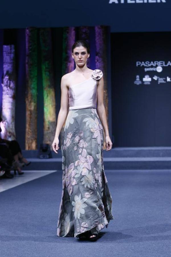 Algunas de las propuestas de La Couture, Atelier Vitoria y Ríos Moda que desfilaron por la Pasarela Gasteiz On. Ríos mostró también moda urbana.
