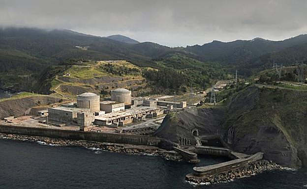 Las instalaciones de la central de Lemoiz. 