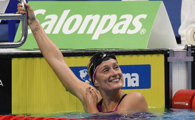 Mireia Belmonte tras ganar la prueba de los 800 libres.