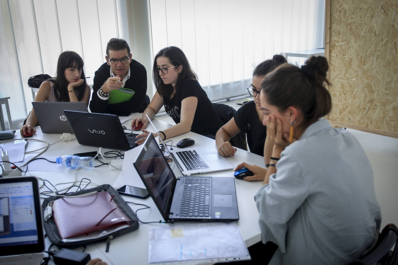 Fotos: Visita a la Escuela de Diseño