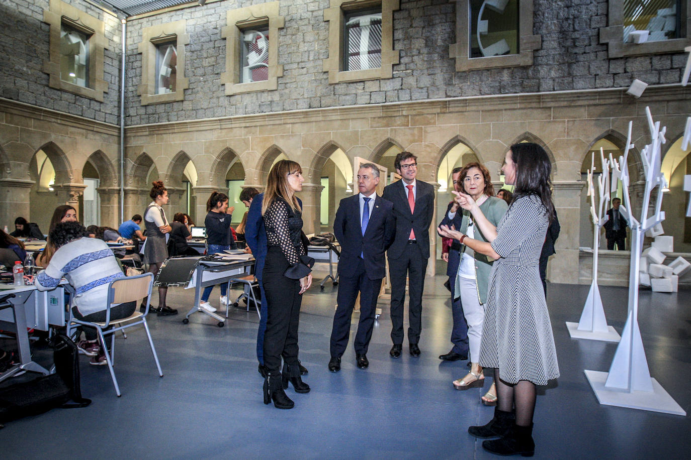 Fotos: Visita a la Escuela de Diseño