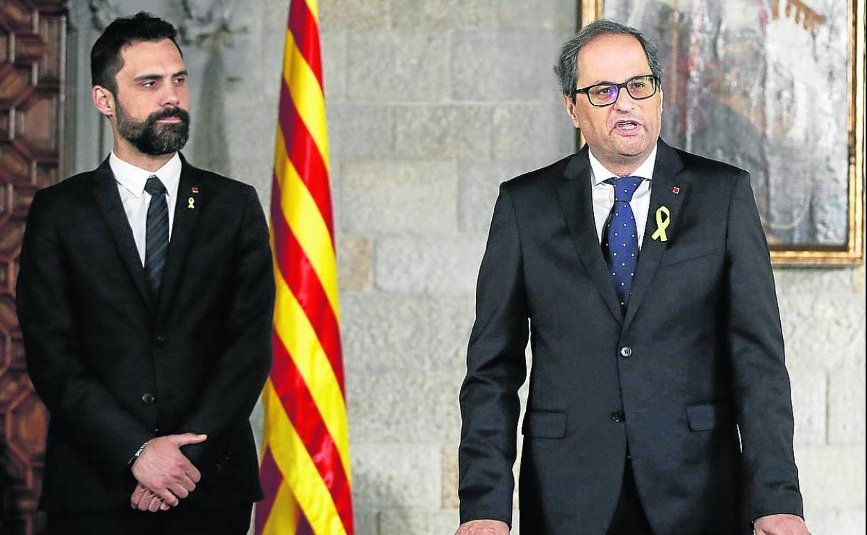 Roger Torrent y Quim Torra, en la investidura de este último como presidente de la Generalitat.