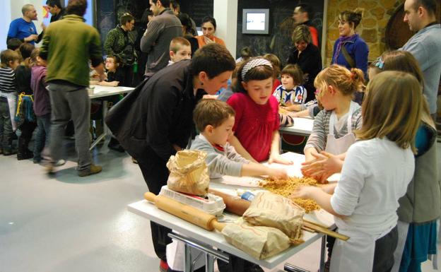 Talleres infantiles sobre viejos oficios.