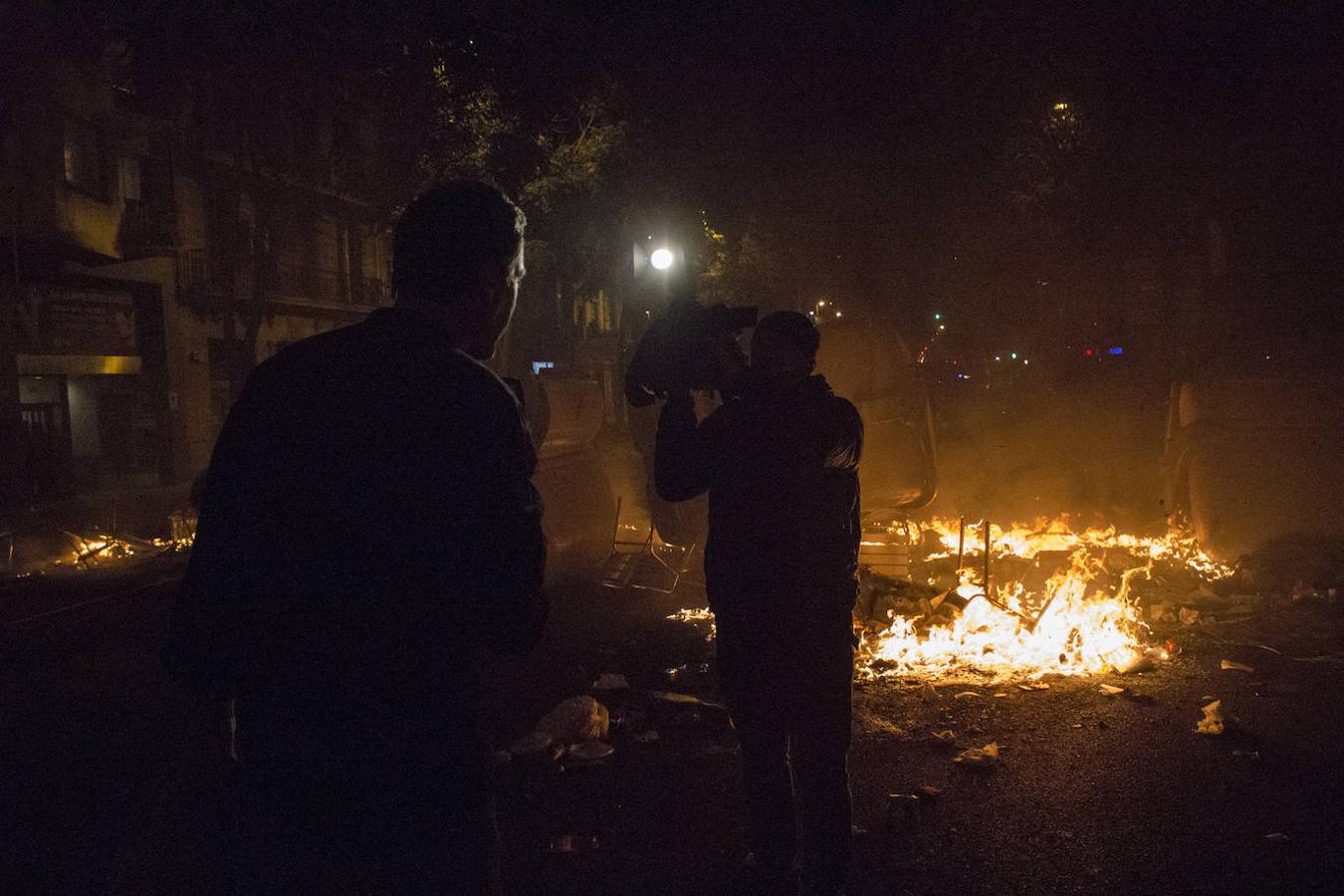 Fotos: Noche de terror en las calles de Barcelona