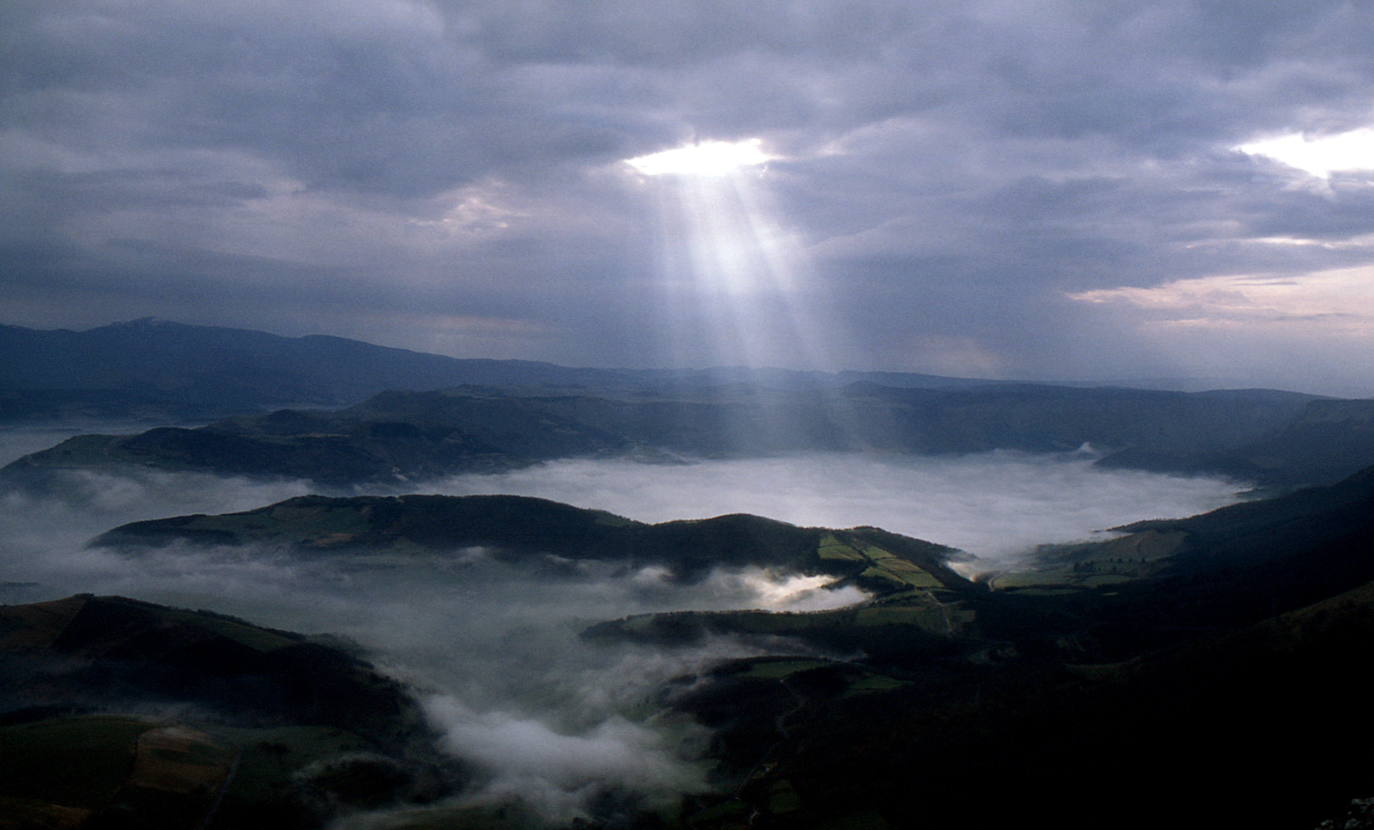 Fotos: El Tologorri, un monte de calendario