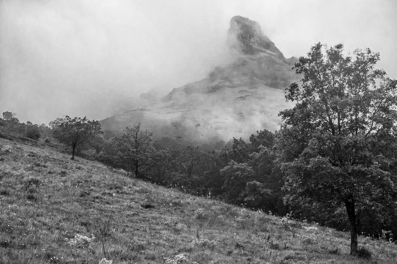 Fotos: El Tologorri, un monte de calendario