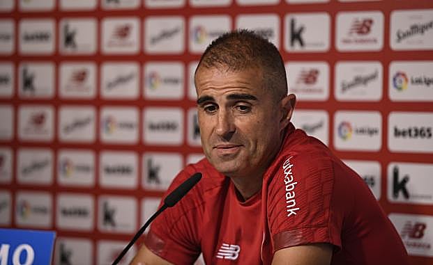 Garitano, en rueda de prensa. 