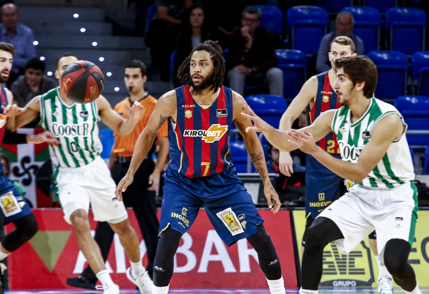 Fotos: El Baskonia - Betis, en imágenes