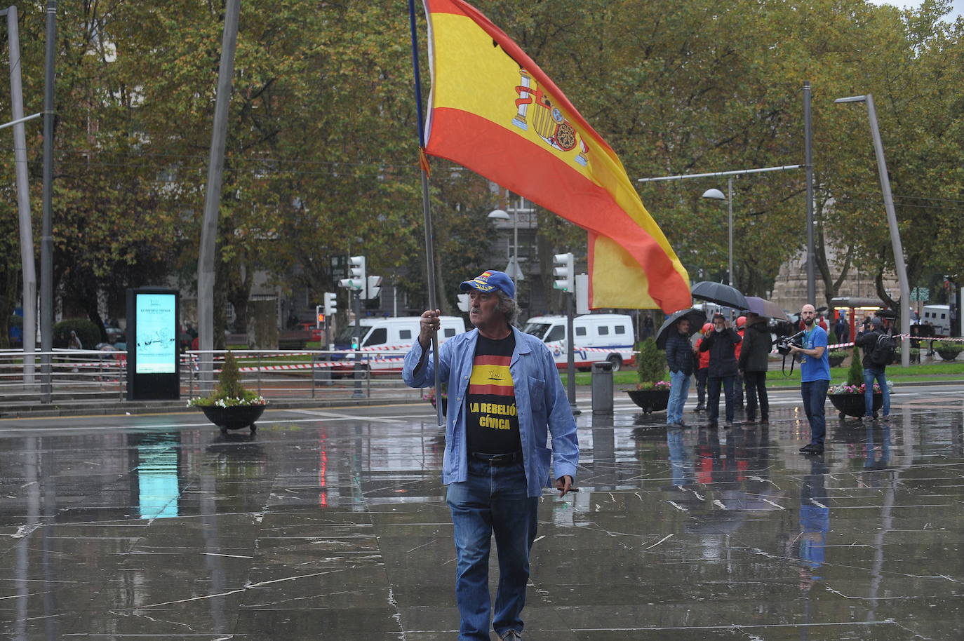 Fotos: Incidentes en Bilbao por una protesta contra el mitin de Vox