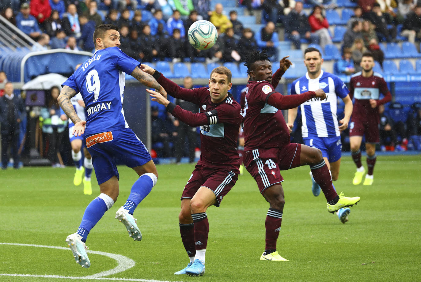 Fotos: Las imágenes del Alavés - Celta