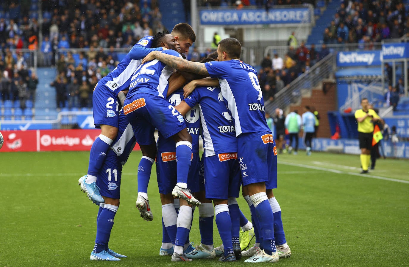 Fotos: Las imágenes del Alavés - Celta