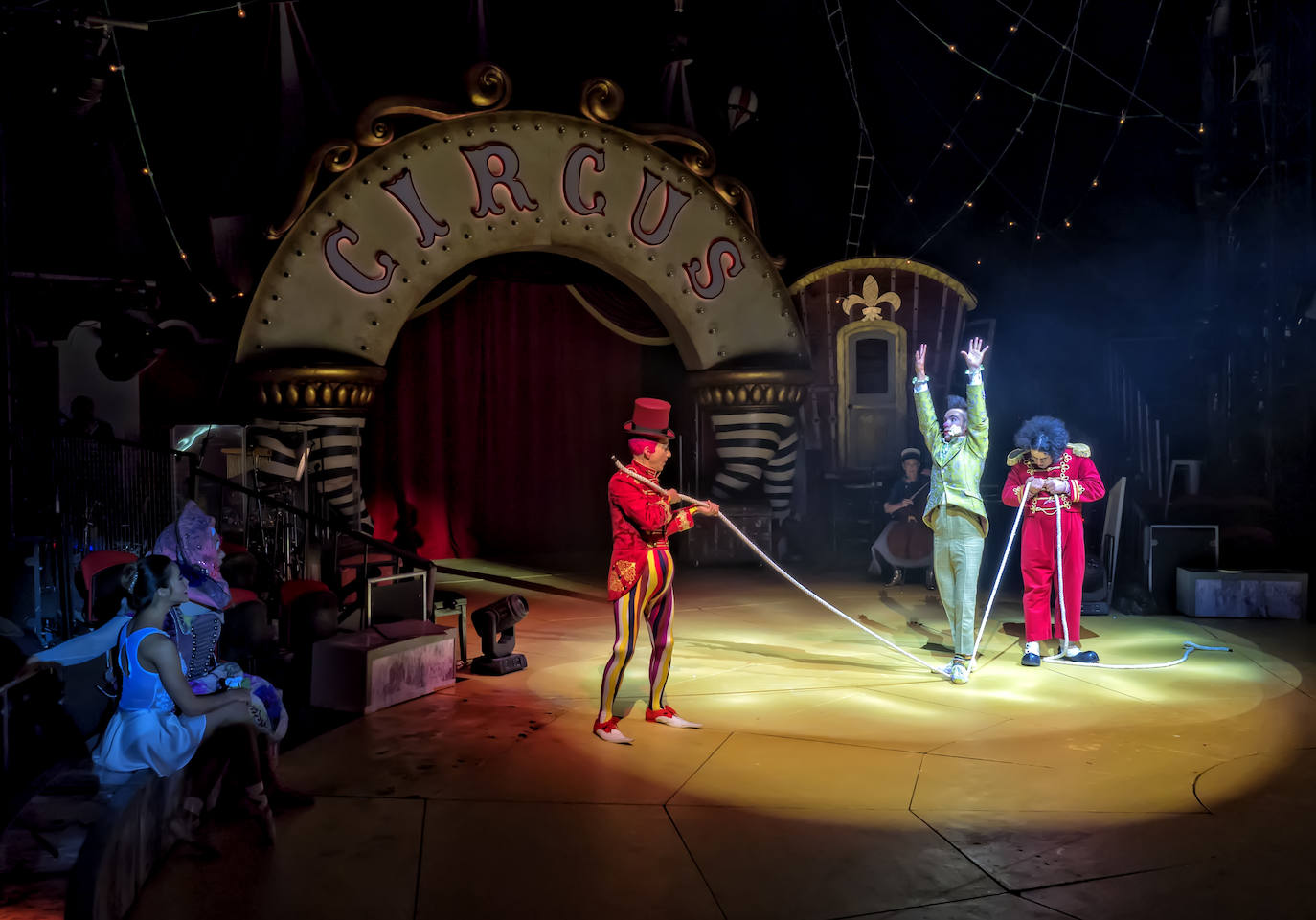 Fotos: &quot;Circlassica&quot; visita el Teatro Campos