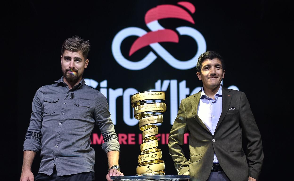 Sagan y Carapaz, en la presentación del Giro en Milán. 