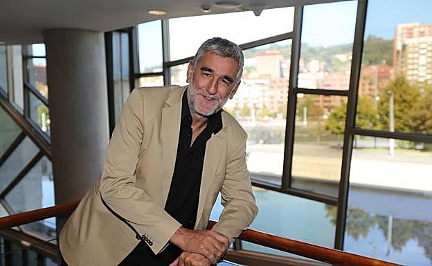 Juanma López Iturriaga es padre de dos veinteañeros. 